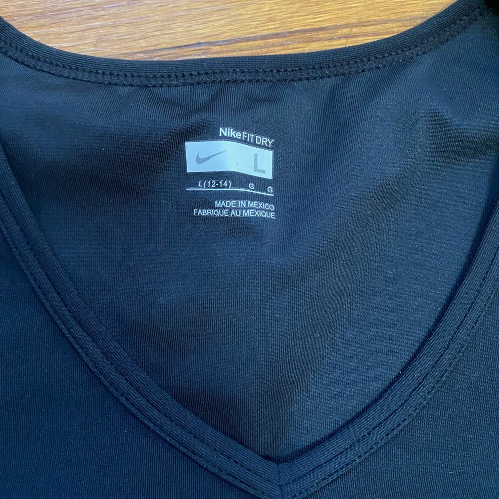 Nike Tank Top - Picture 2 of 3